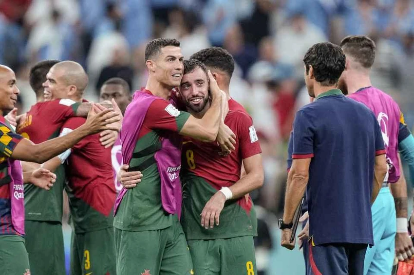 Bruno Fernandes cho biết anh đã chuyền bóng cho Ronaldo và việc ai ghi bàn không quan trọng bằng chiến thắng của Bồ Đào Nha. Ảnh: GETTY.