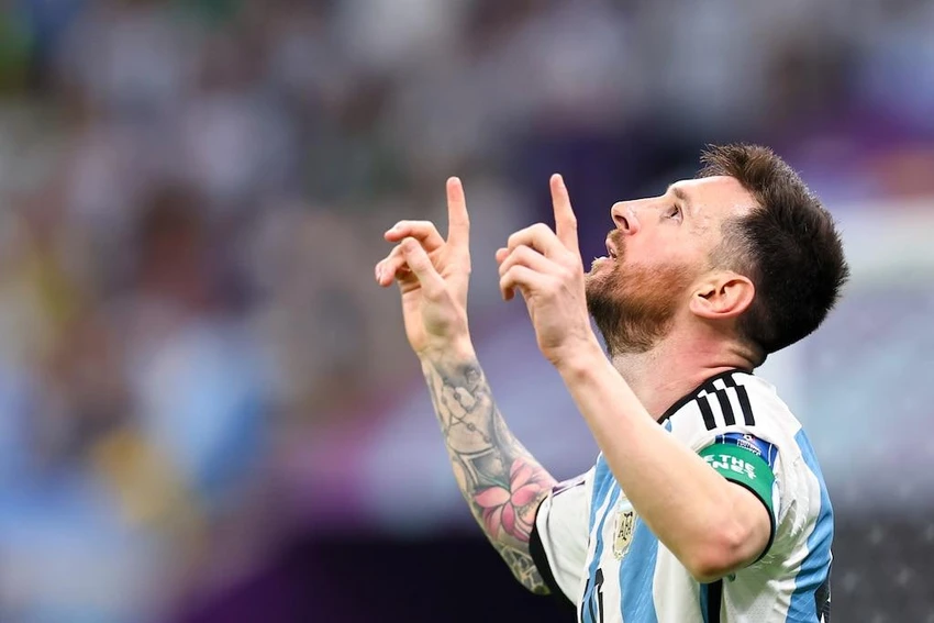 Tiền đạo người Argentina đã chơi cho đội tuyển 22 trận, hơn cố huyền thoại Maradona một trận và anh chưa dừng lại khi vòng 16 đội sẽ gặp Úc. Ảnh: GETTY.