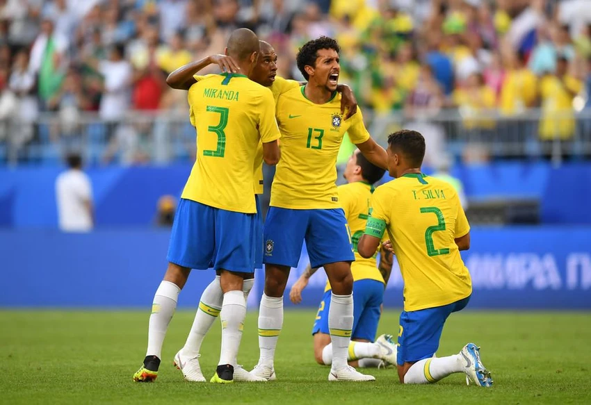 Hàng phòng ngự của Brazil đã chơi rất chắc chắn ở vòng bảng. Ảnh: GETTY. Hàng phòng ngự của Brazil đã chơi rất chắc chắn ở vòng bảng. Ảnh: GETTY.