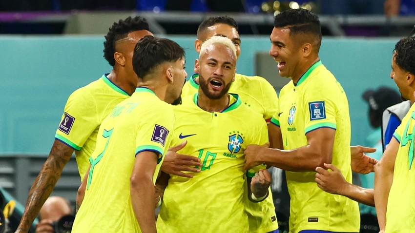 Vừa trở lại sau chấn thương, Neymar đóng góp lớn vào lối chơi chung của tuyển Brazil và ghi một bàn thắng vào lưới Hàn Quốc từ chấm phạt đền. Ảnh: GETTY. Vừa trở lại sau chấn thương, Neymar đóng góp lớn vào lối chơi chung của tuyển Brazil và ghi một bàn thắng vào lưới Hàn Quốc từ chấm phạt đền. Ảnh: GETTY.