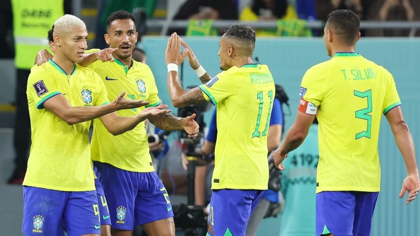 Sức công phá của tuyển Brazil quá mạnh so với đại diện châu Á. Ảnh: GETTY. Sức công phá của tuyển Brazil quá mạnh so với đại diện châu Á. Ảnh: GETTY.