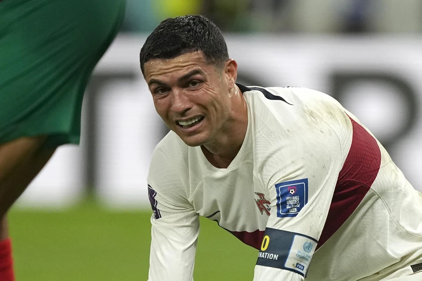 Ngôi sao 37 tuổi rơi nước mắt sau khi Bồ Đào Nha bị loại khỏi World Cup 2022. Ảnh: GETTY. Ngôi sao 37 tuổi rơi nước mắt sau khi Bồ Đào Nha bị loại khỏi World Cup 2022. Ảnh: GETTY.