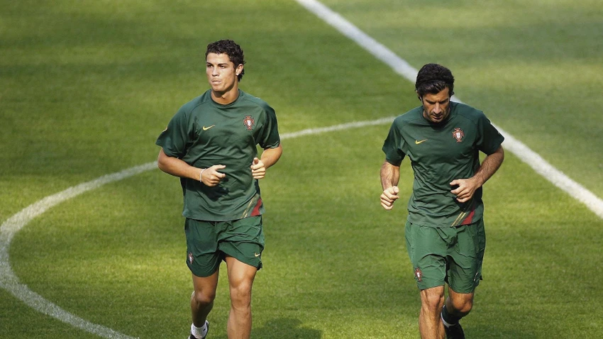 Huyền thoại Luis Figo từng là đồng đội của Ronaldo trong màu áo tuyển Bồ Đào Nha. Ảnh: GETTY. Huyền thoại Luis Figo từng là đồng đội của Ronaldo trong màu áo tuyển Bồ Đào Nha. Ảnh: GETTY.
