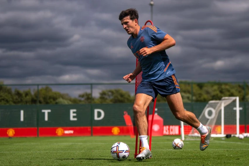 Trung vệ của Man United đang gặp khó khăn trong việc đòi lại suất chơi chính thức. Ảnh: GETTY.