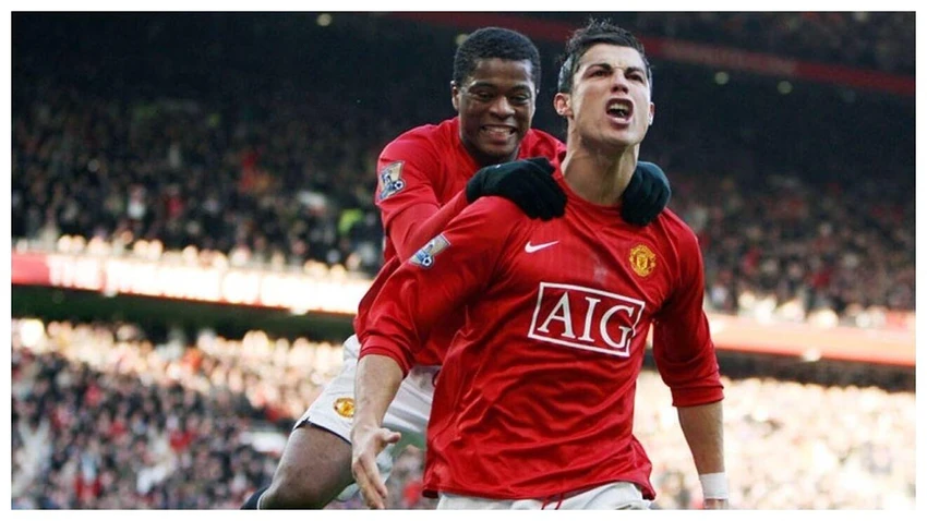Evra từng là đồng đội thân thiết của Ronaldo trong màu áo Man United. Ảnh: GETTY.