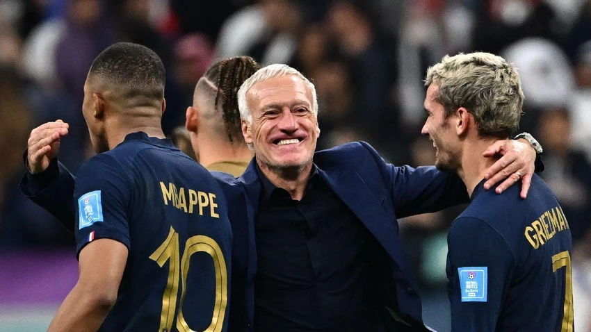 HLV Deschamps và các học trò sẽ lập nhiều kỷ lục nếu trở thành nhà vô địch thế giới 2022. Ảnh: GETTY.