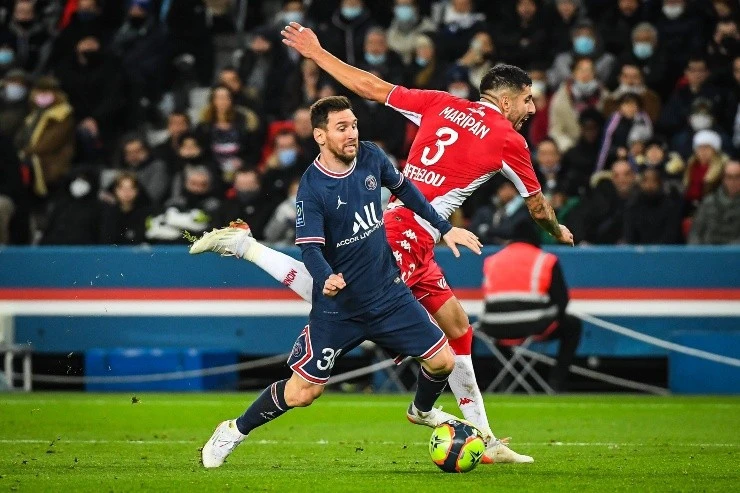 Hậu vệ Maripan thẳng thắn đánh giá Messi khó đối đầu hơn Mbappe. Ảnh: GETTY. Hậu vệ Maripan thẳng thắn đánh giá Messi khó đối đầu hơn Mbappe. Ảnh: GETTY.