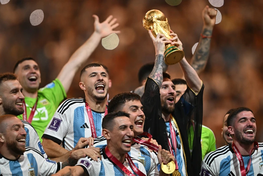 Messi tràn trề cơ hội lần thứ 8 giành Quả bóng vàng nếu đăng quang Champions League với PSG, sau chức vô địch thế giới cùng Argentina. Ảnh: GETTY.