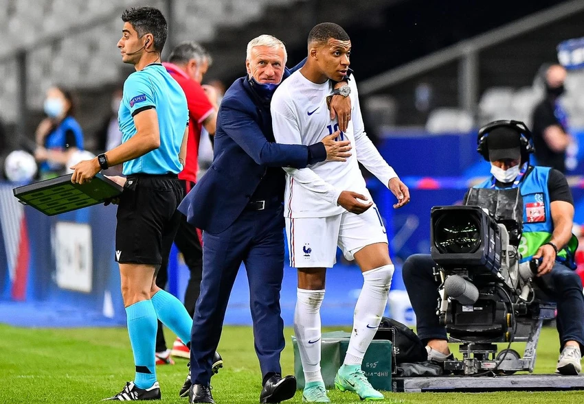 HLV Deschamp cưng chiều Mbappe nhưng sẽ không trao băng đội trưởng tuyển Pháp cho chân sút trẻ này. Ảnh: GETTY.