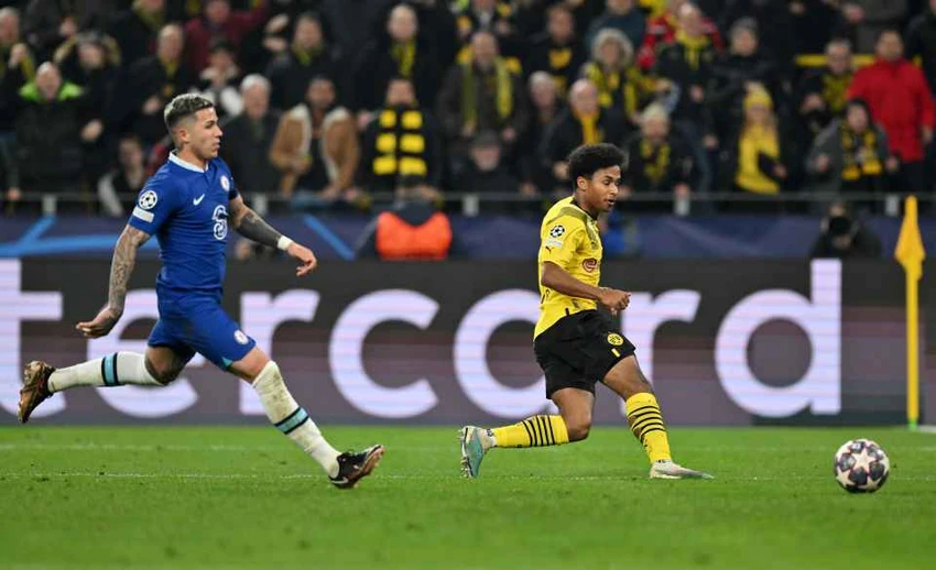 Chelsea bị nhấn chìm bởi chân sút trẻ Karim Adeyemi ở lượt đi vòng 16 đội Champions League. Ảnh: GETTY. Chelsea bị nhấn chìm bởi chân sút trẻ Karim Adeyemi ở lượt đi vòng 16 đội Champions League. Ảnh: GETTY.