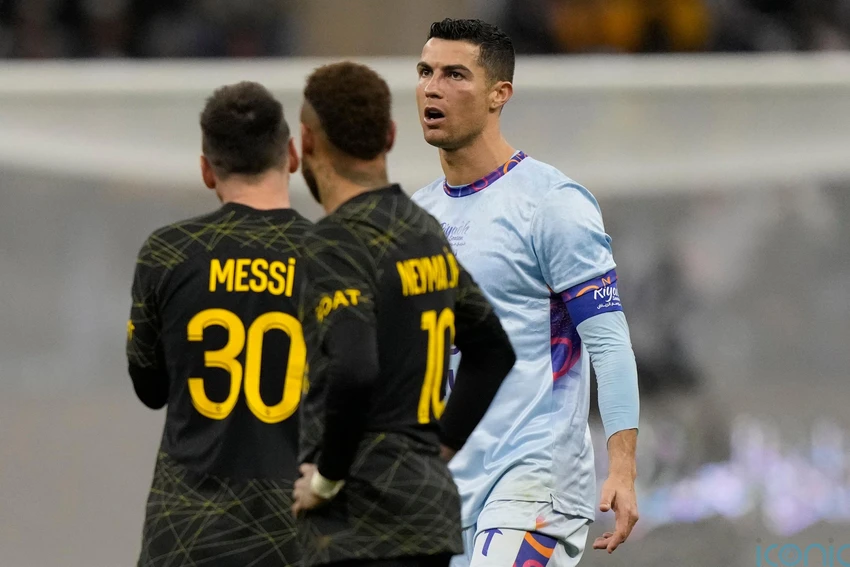 Hai ngôi sao của Argentina và Bồ Đào Nha không chơi bóng ở giải đấu cùng đẳng cấp với nhau nhưng luôn tạo ra những câu chuyện bóng đá thú vị. Ảnh: GETTY. Hai ngôi sao của Argentina và Bồ Đào Nha không chơi bóng ở giải đấu cùng đẳng cấp với nhau nhưng luôn tạo ra những câu chuyện bóng đá thú vị. Ảnh: GETTY.