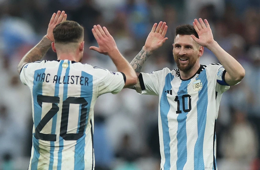 Mac Allister mong chờ đá chung với Messi tại vòng chung kết World Cup 2026. Ảnh: GETTY. Mac Allister mong chờ đá chung với Messi tại vòng chung kết World Cup 2026. Ảnh: GETTY.