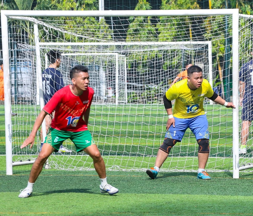 Có cầu thủ Nguyễn Nhớ từng đoạt giải nhất Fair Play 2020, thủ môn Phan Khôi của báo Pháp Luật TP.HCM vững tâm hơn trong khung thành... Có cầu thủ Nguyễn Nhớ từng đoạt giải nhất Fair Play 2020, thủ môn Phan Khôi của báo Pháp Luật TP.HCM vững tâm hơn trong khung thành...