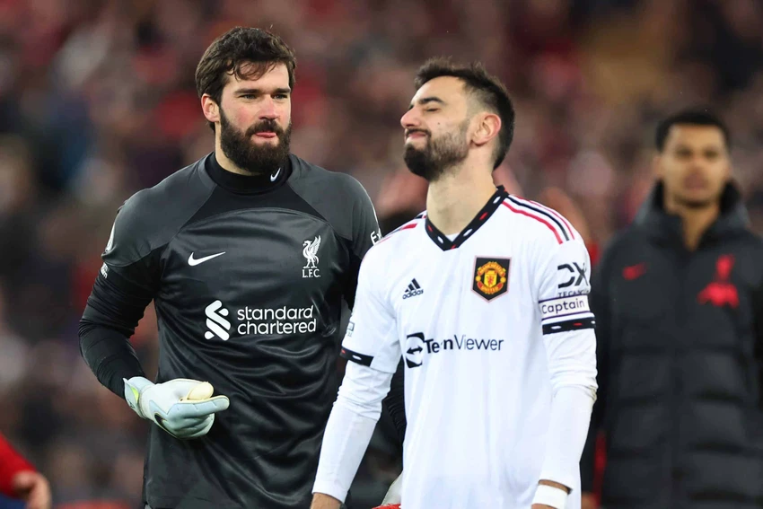 Đội trưởng Bruno bị chỉ trích nhiều khi xin ra sân trong lúc đồng đội Man United vỡ trận. Ảnh: GETTY. Đội trưởng Bruno bị chỉ trích nhiều khi xin ra sân trong lúc đồng đội Man United vỡ trận. Ảnh: GETTY.