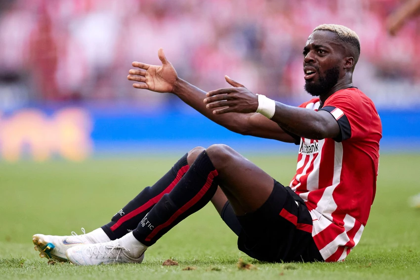 Tiền đạo Inaki Williams cũng là nạn nhân của những cổ động viên quá khích. Ảnh: GETTY.