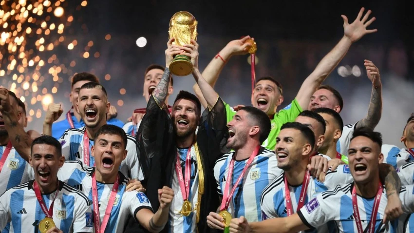 Đội tuyển Argentina vô địch thế giới 2022 sẽ chơi trận đầu tiên gần ba tháng sau trận chung kết thắng Pháp ở Qatar. Ảnh: GETTY. Đội tuyển Argentina vô địch thế giới 2022 sẽ chơi trận đầu tiên gần ba tháng sau trận chung kết thắng Pháp ở Qatar. Ảnh: GETTY.