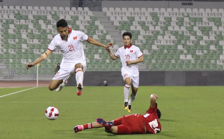 Đội tuyển U-23 Việt Nam không thể vượt qua sức ép lớn của đối thủ. Ảnh: VFF.