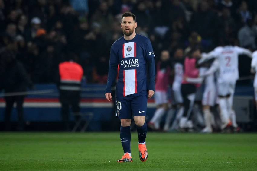 Siêu sao Messi lại bị các CĐV la ó sau trận thua Lyon 0-1 trên sân nhà. Ảnh: GETTY. Siêu sao Messi lại bị các CĐV la ó sau trận thua Lyon 0-1 trên sân nhà. Ảnh: GETTY.