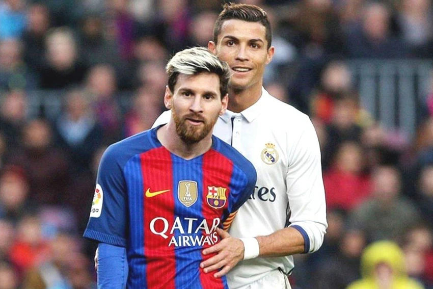Ronaldo và Messi luôn gây ra cuộc tranh cãi ai xuất sắc hơn, nhưng với nhiều người thì chân sút của Argentina chiếm ưu thế nhờ chức vô địch thế giới. Ảnh: GETTY. Ronaldo và Messi luôn gây ra cuộc tranh cãi ai xuất sắc hơn, nhưng với nhiều người thì chân sút của Argentina chiếm ưu thế nhờ chức vô địch thế giới. Ảnh: GETTY.