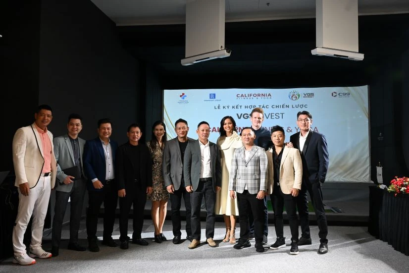 CLB đầu tiên của chuỗi golf này dự kiến ra mắt tại TP Thủ Đức vào tháng 6 sắp tới với thiết kế theo mô hình flagship và được vận hành theo tiêu chuẩn 5 sao. CLB đầu tiên của chuỗi golf này dự kiến ra mắt tại TP Thủ Đức vào tháng 6 sắp tới với thiết kế theo mô hình flagship và được vận hành theo tiêu chuẩn 5 sao.