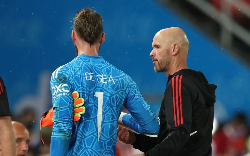 HLV Ten Hag ra sức bênh vực thủ môn De Gea sau những sai lầm khiến Man United dừng cuộc chơi ở Europa League. Ảnh: GETTY. HLV Ten Hag ra sức bênh vực thủ môn De Gea sau những sai lầm khiến Man United dừng cuộc chơi ở Europa League. Ảnh: GETTY.