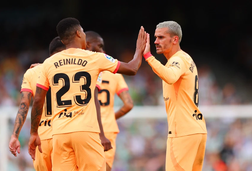 Griezmann và đồng đội quyết ngăn đường tiến của Barca. Ảnh: GETTY.