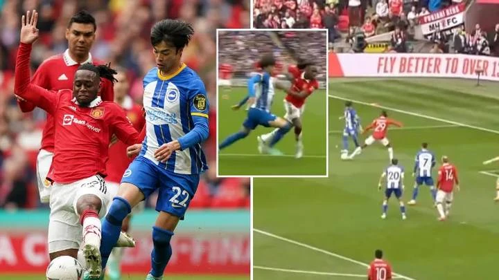 Mitoma hoàn toàn "tắt điện" trước sự dũng mãnh và chuẩn xác của Wan-Bissaka. Ảnh: GETTY. Mitoma hoàn toàn "tắt điện" trước sự dũng mãnh và chuẩn xác của Wan-Bissaka. Ảnh: GETTY.