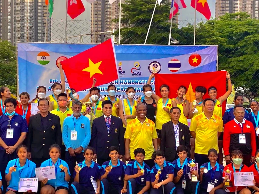 Dấu ấn lớn nhất của đội bóng ném tuyển Việt Nam là chức vô địch châu Á 2022 diễn ra tại Thái Lan và trở thành đại diện duy nhất của châu lục tham dự giải vô địch thế giới ở Hy Lạp. Dấu ấn lớn nhất của đội bóng ném tuyển Việt Nam là chức vô địch châu Á 2022 diễn ra tại Thái Lan và trở thành đại diện duy nhất của châu lục tham dự giải vô địch thế giới ở Hy Lạp.