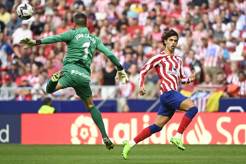 Felix không nằm trong kế hoạch sử dụng của Atletico Madrid ở mùa bóng tiếp theo, buộc anh phải lựa chọn một bến đỗ mới, sau khi hết thời hạn cho mượn tại sân Stamford Bridge. Ảnh: GETTY. Felix không nằm trong kế hoạch sử dụng của Atletico Madrid ở mùa bóng tiếp theo, buộc anh phải lựa chọn một bến đỗ mới, sau khi hết thời hạn cho mượn tại sân Stamford Bridge. Ảnh: GETTY.