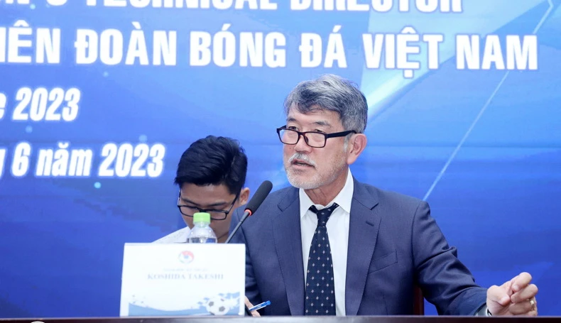 Ông Koshida Takeshi có nhiều kinh nghiệm làm bóng đá ở Nhật. Ảnh: VFF. Ông Koshida Takeshi có nhiều kinh nghiệm làm bóng đá ở Nhật. Ảnh: VFF.
