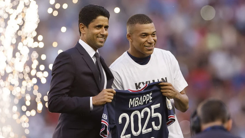 Mbappe khiến lãnh đạo PSG giận dữ khi tung tin cho báo chí về việc muốn chia tay của anh. Ảnh: GETTY.