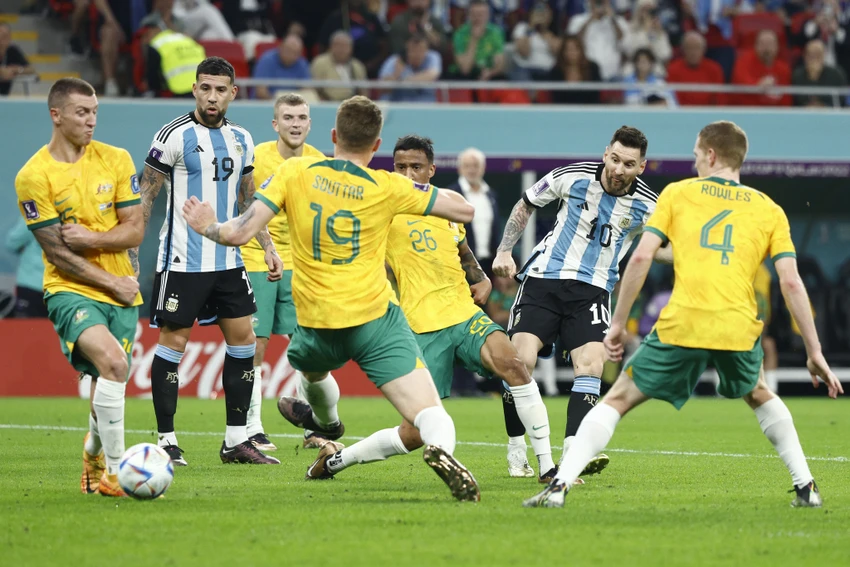 Messi và đồng đội tái hiện cuộc chạm trán ở vòng 16 đội World Cup 2022 trên sân Công nhân. Ảnh: GETTY. Messi và đồng đội tái hiện cuộc chạm trán ở vòng 16 đội World Cup 2022 trên sân Công nhân. Ảnh: GETTY.