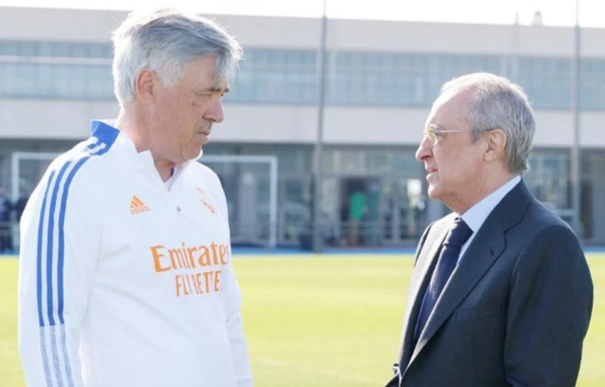 HLV Ancelotti muốn có hậu vệ trái Davies trong khi Chủ tịch Real cần tiền đạo Mbappe hơn. Ảnh: GETTY. HLV Ancelotti muốn có hậu vệ trái Davies trong khi Chủ tịch Real cần tiền đạo Mbappe hơn. Ảnh: GETTY.