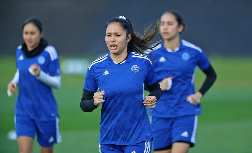 Các cô gái Philippines mong mỏi chiến thắng ở World Cup 2023. Ảnh: AN.