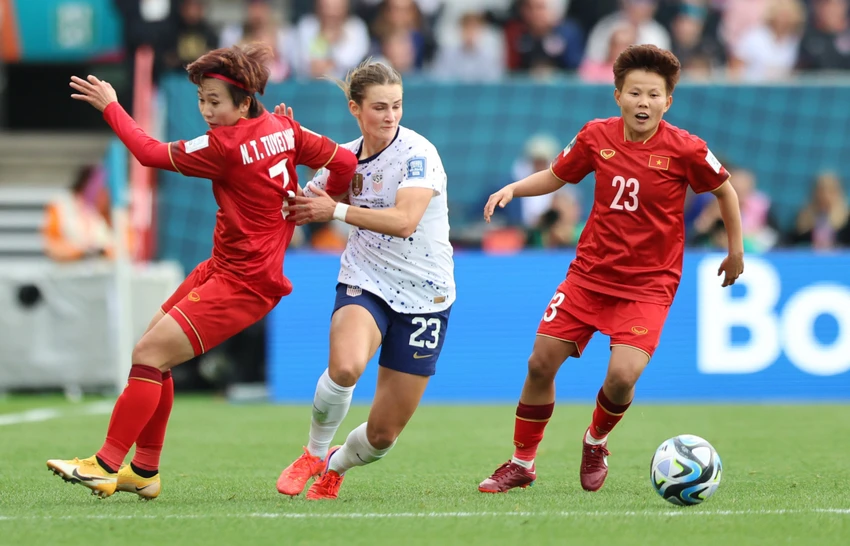 Sau trận ra quân thua nhà đương kim vô địch Mỹ 0-3, tuyển nữ Việt Nam mong có bàn thắng ở trận thứ hai đá với Bồ Đào Nha. Ảnh: ANH ĐỒNG. Sau trận ra quân thua nhà đương kim vô địch Mỹ 0-3, tuyển nữ Việt Nam mong có bàn thắng ở trận thứ hai đá với Bồ Đào Nha. Ảnh: ANH ĐỒNG.