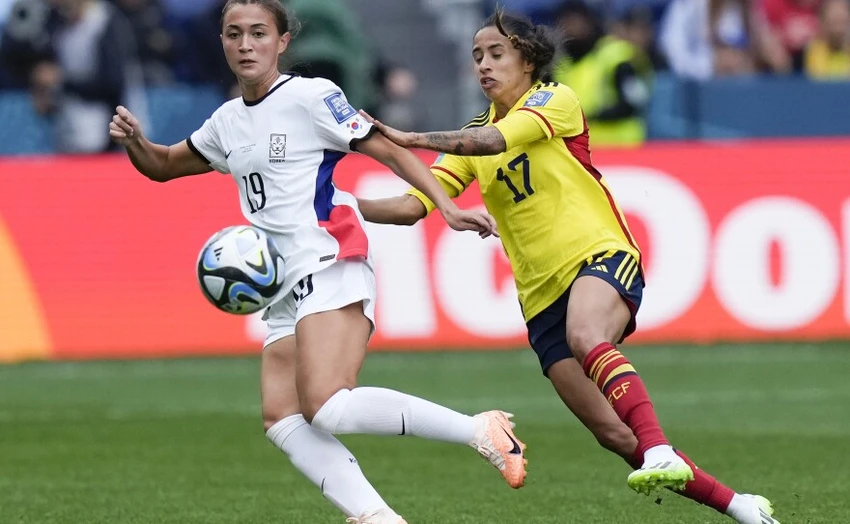 Casey Phair (trái) 16 tuổi 26 ngày, trẻ nhất trong lịch sử các vòng chung kết World Cup. Ảnh: GETTY. Casey Phair (trái) 16 tuổi 26 ngày, trẻ nhất trong lịch sử các vòng chung kết World Cup. Ảnh: GETTY.
