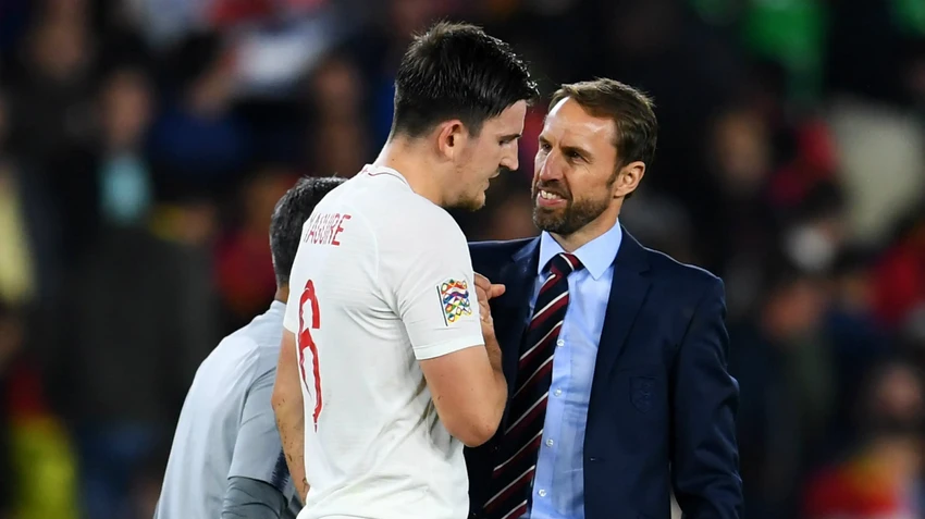 HLV Southgate tin tưởng kinh nghiệm và khả năng của trung vệ Maguire vẫn có ích cho đội tuyển Anh. Ảnh: GETTY. HLV Southgate tin tưởng kinh nghiệm và khả năng của trung vệ Maguire vẫn có ích cho đội tuyển Anh. Ảnh: GETTY.