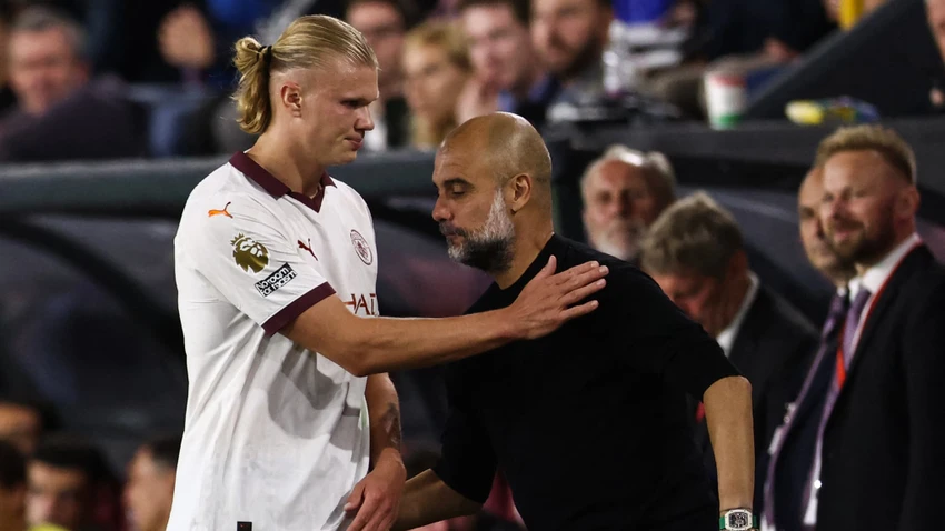 Pep Guardiola cảnh báo các đội bóng Anh coi chừng bị mất cầu thủ do hấp lực đồng tiền ở làng bóng Trung Đông. Ảnh: GETTY. Pep Guardiola cảnh báo các đội bóng Anh coi chừng bị mất cầu thủ do hấp lực đồng tiền ở làng bóng Trung Đông. Ảnh: GETTY.
