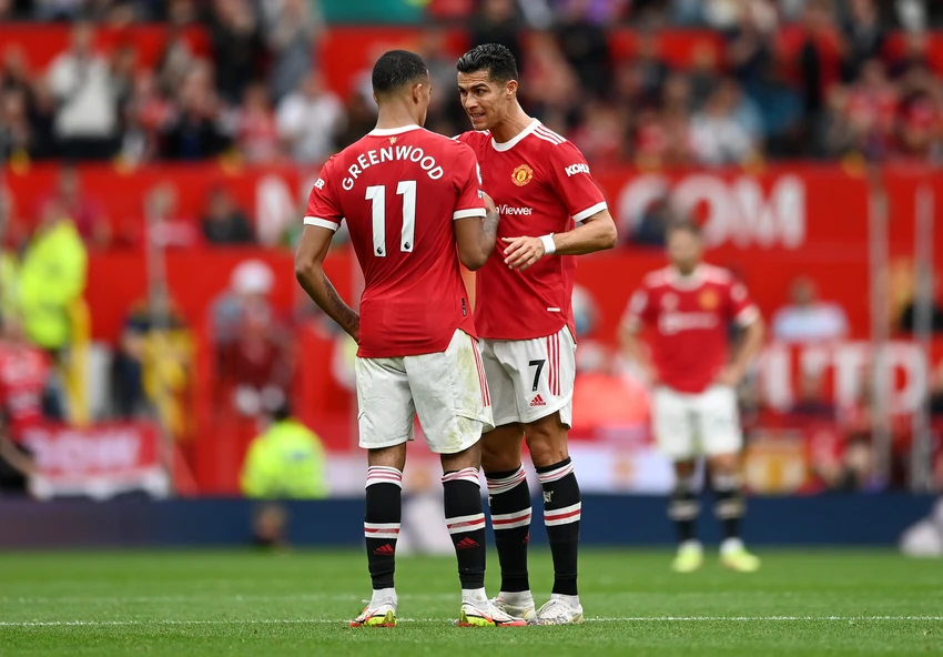 Ronaldo sẽ không muốn gặp đàn em Greenwood ở làng bóng Saudi Arabia. Ảnh: GETTY. Ronaldo sẽ không muốn gặp đàn em Greenwood ở làng bóng Saudi Arabia. Ảnh: GETTY.