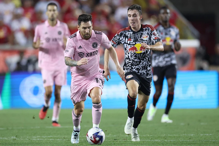Chân sút 7 lần giành Quả bóng vàng tiếp tục nổ súng vào lưới New York Red Bull. Ảnh: GETTY. Chân sút 7 lần giành Quả bóng vàng tiếp tục nổ súng vào lưới New York Red Bull. Ảnh: GETTY.