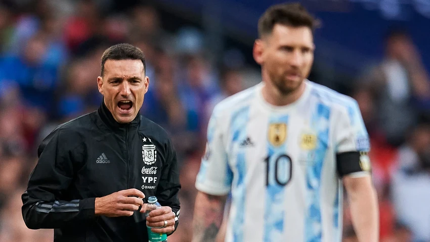 HLV Scaloni vui vẻ khi thấy Messi có cuộc sống thoải mái ở Mỹ. Ảnh: GETTY. HLV Scaloni vui vẻ khi thấy Messi có cuộc sống thoải mái ở Mỹ. Ảnh: GETTY.