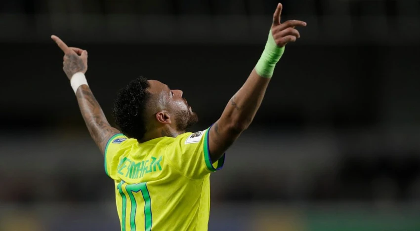 Chân sút của tuyển Brazil hạnh phúc với chiến tích của mình. Ảnh: GETTY. Chân sút của tuyển Brazil hạnh phúc với chiến tích của mình. Ảnh: GETTY.