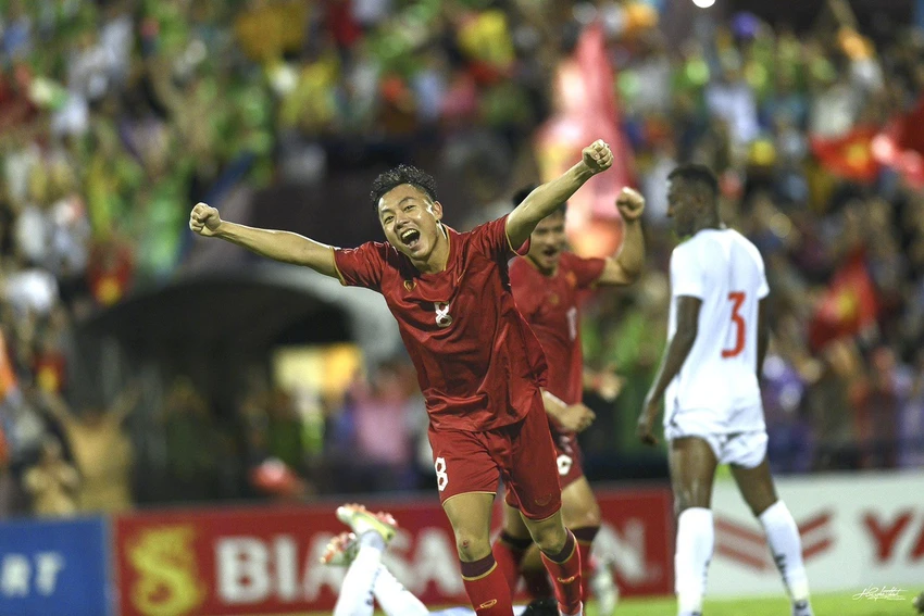 Đội tuyển U-23 Việt Nam sớm giành vé chơi vòng chung kết U-23 châu Á 2024 giúp ông Troussier thảnh thơi hơn cho tuyển quốc gia. Ảnh: ANH THỊNH. Đội tuyển U-23 Việt Nam sớm giành vé chơi vòng chung kết U-23 châu Á 2024 giúp ông Troussier thảnh thơi hơn cho tuyển quốc gia. Ảnh: ANH THỊNH.
