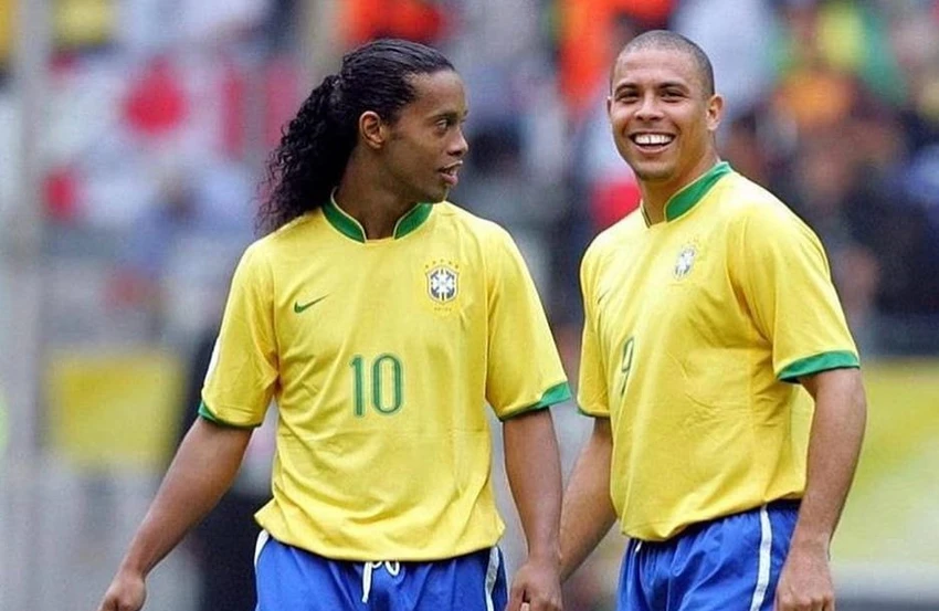 ronaldo-ronaldinho.jpg