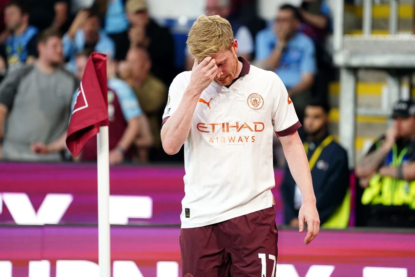 ronaldo-bruyne.jpg