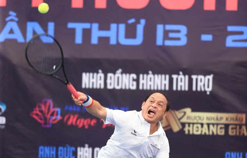 tennis-tay-3.jpg