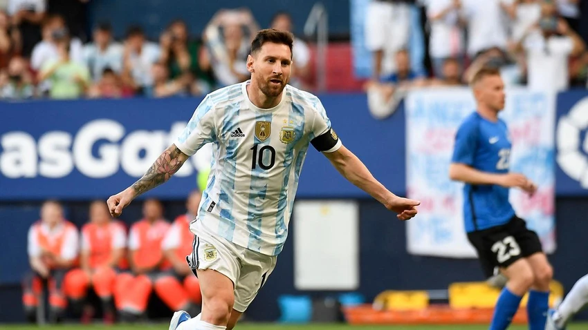 ban-6-chiec-ao-gia-7-8-trieu-usd-va-nghia-cu-dep-cua-messi (2).jpg