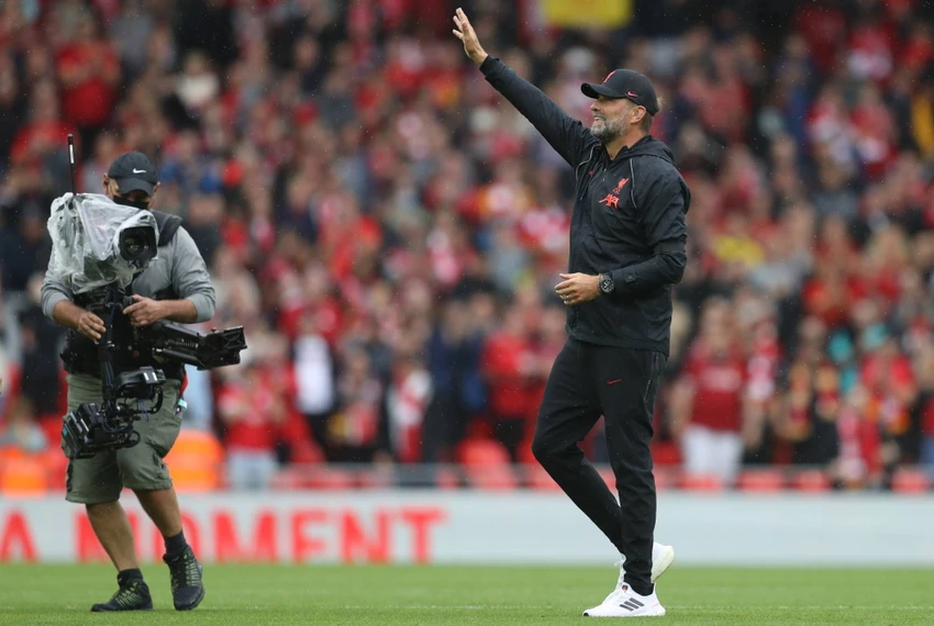 klopp-tuc-gian-cdv-liverpool-tu-tran-hoa-man-united-1-2456.jpeg