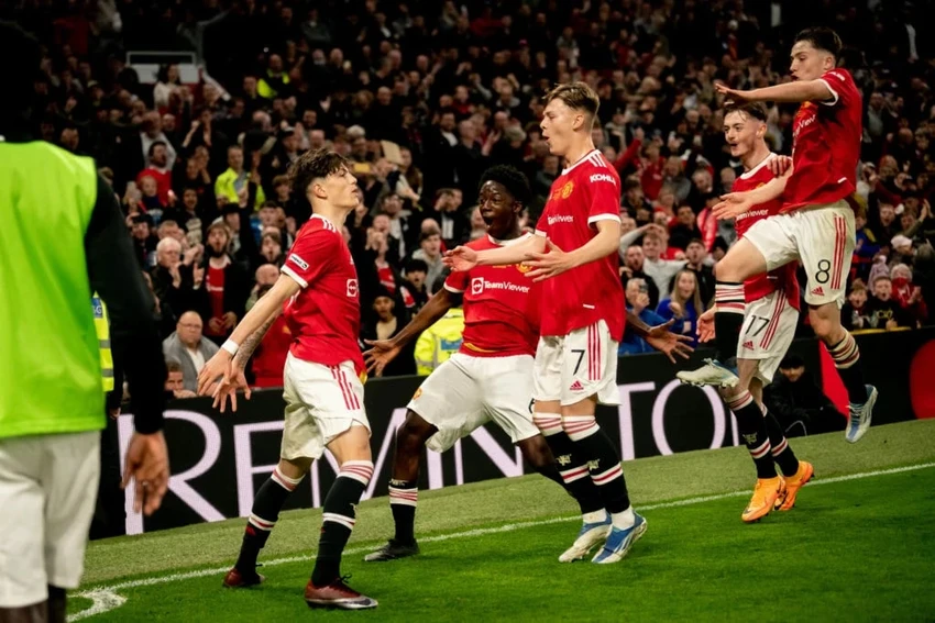 hojlund-tit-ngoi-va-noi-lo-cua-man-united-o-san-khach-west-ham-1-7369.jpg