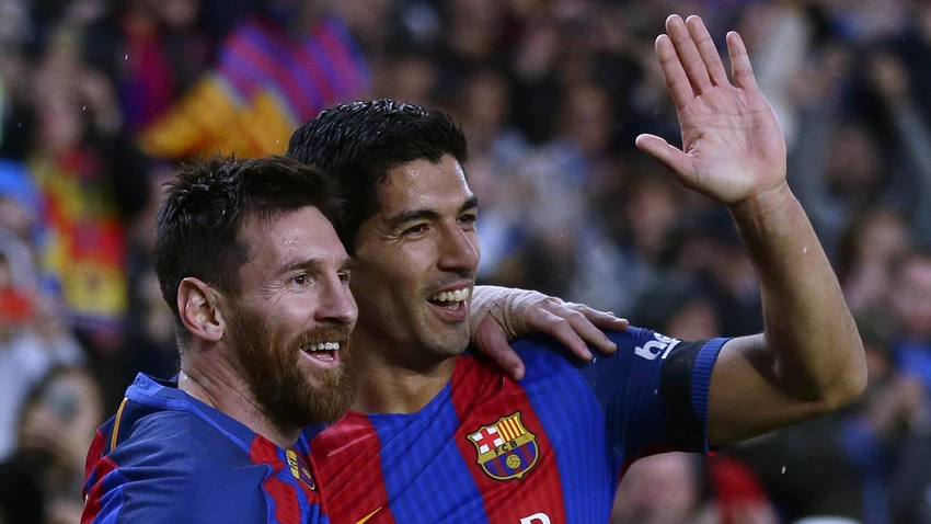 nong-suarez-chinh-thuc-gia-nhap-inter-miami-da-cap-voi-messi-1-6697.jpg